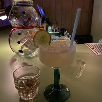 Beez Kneez - Cocktail Bars Near Me - Austin, Texas Beez Kneez - Cocktail Bars Near Me - Austin, Texas