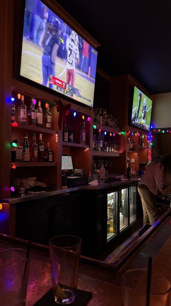 Parkside Hyde Park Food+Drink