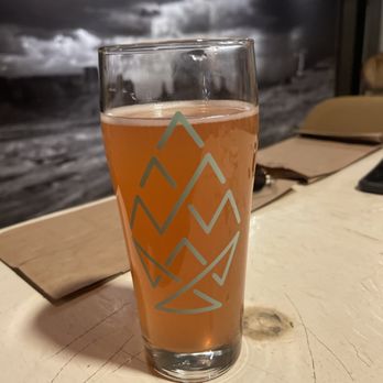 Bow & Arrow Brewing - Smoke wheat err'day. Look at that color!!! - Breweries Near Me - Albuquerque, New Mexico