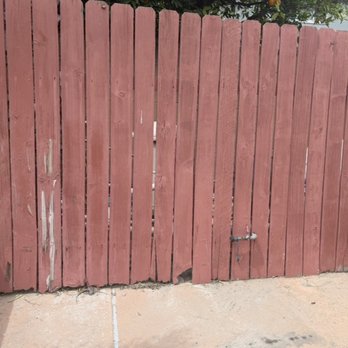 Top Notch Vinyl Fencing - Old fence - Fences & Gates Near Me - Sun Valley, California