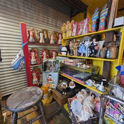 Clarke's Collectibles & Lunchbox Museum