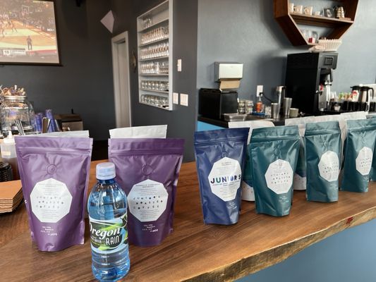 Guilder Coffee Company - Cully Neighborhood (Formerly Junior's Roasted Coffee) by null