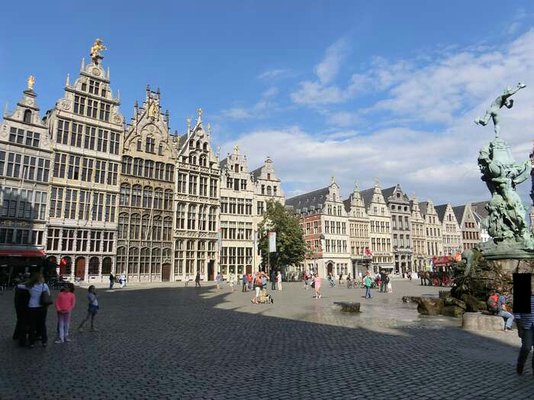 Antwerp City Hall by null