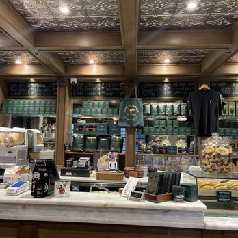 Café Olimpico - Desserts Near Me - Montreal, Quebec
