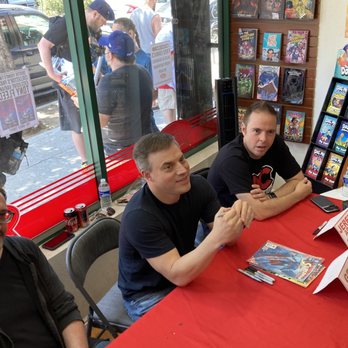 Collector's Paradise - Geoff Johns Signing on DC's Flashpoint Beyond! - Comic Books Near Me - Los Angeles, California Collector's Paradise - Geoff Johns Signing on DC's Flashpoint Beyond! - Comic Books Near Me - Los Angeles, California