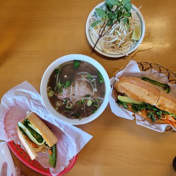 Lee's Bakery - Banh MI (Fish/BBQ) Beef Pho - Vietnamese Near Me - Atlanta, Georgia