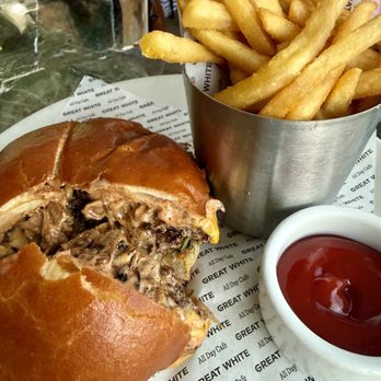 Great White - Tremendous Burger - Cafes Near Me - Los Angeles, California