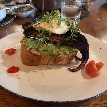 Casi Cielo - Tostada de pulpo - Cocktail Bars Near Me - Atlanta, Georgia