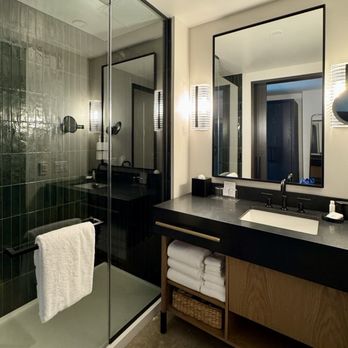 Kimpton Santo - Bath area - Hotels Near Me - San Antonio, Texas Kimpton Santo - Bath area - Hotels Near Me - San Antonio, Texas