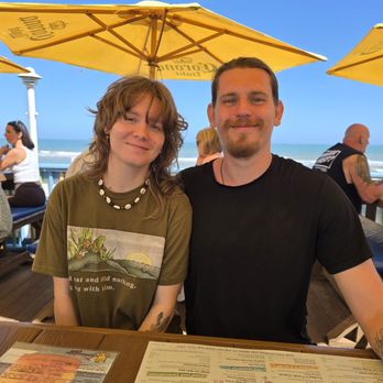The Golden Lion Cafe - Seafood Near Me - Flagler Beach, Florida