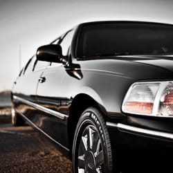 Los Angeles Limo Services - Lincoln Towncar available now.