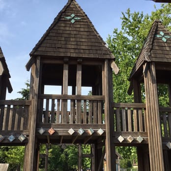 Battle Point Park - Playground - Parks Near Me - Bainbridge Island, Washington