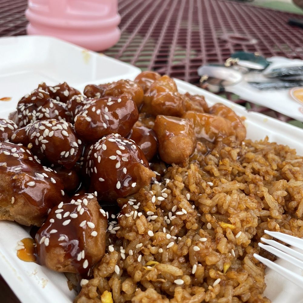 Red Wok Kitchen - Sesame chicken, orange chicken, rice - Chinese Near Me - Moab, Utah Red Wok Kitchen - Sesame chicken, orange chicken, rice - Chinese Near Me - Moab, Utah