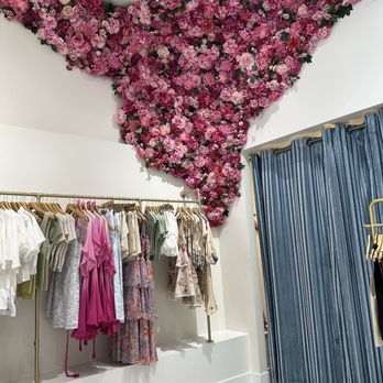 Leera Boutique - Some of the wall art they have it's so pretty - Women's Clothing Near Me - Fair Oaks, California Leera Boutique - Some of the wall art they have it's so pretty - Women's Clothing Near Me - Fair Oaks, California