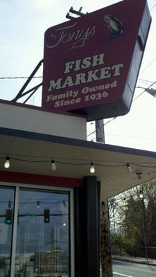 Tony's Fish Market by null
