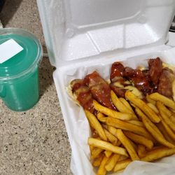 Taste Of The City By Chitown Wings - Homemade lemonade & blue raspberry kool-aid, chicken strips with Chi-town sauce, and fries.