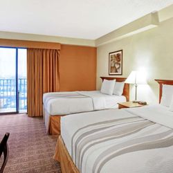 La Quinta by Wyndham Stamford / New York City - Guest room