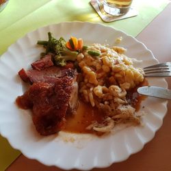 Altstetter's - Kässpatzen, Scheinshaxn, Gemüse
