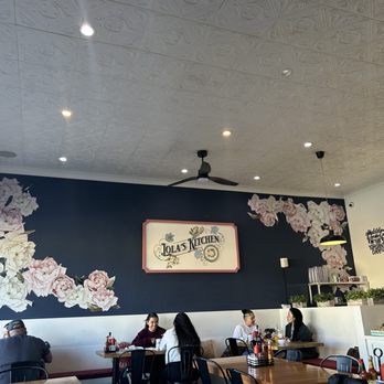 Lola’s Kitchen - Inside - Comfort Food Near Me - San Fernando, California Lola’s Kitchen - Inside - Comfort Food Near Me - San Fernando, California
