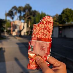 Gold Star Mart - Strawberry shortcake ice cream