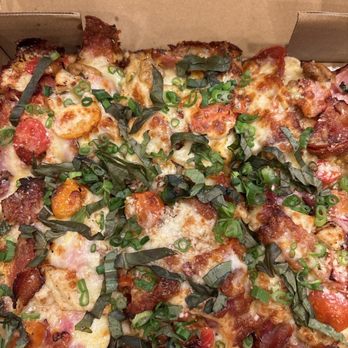 Motorhead Pizza - Cali Club with pepperoni and sausage - Pizza Near Me - Loomis, California