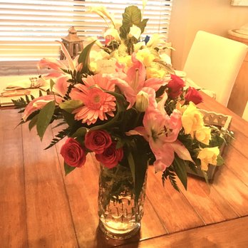 Mcmullen Flower Shoppe - Beautiful flower bouquet with Stargazer Lillies, roses, daisies, etc - Florists Near Me - Safety Harbor, Florida Mcmullen Flower Shoppe - Beautiful flower bouquet with Stargazer Lillies, roses, daisies, etc - Florists Near Me - Safety Harbor, Florida