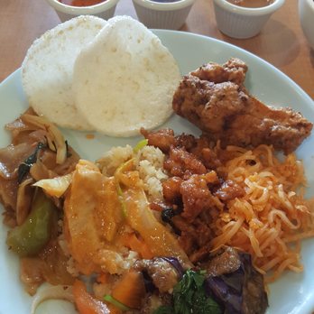 Padaek - plate 1 - Thai Near Me - Falls Church, Virginia