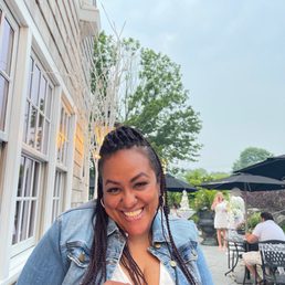 This is definitely a place to bring that someone special !! That smile....Worth more than a billion words!!! This is definitely a place to bring that someone special !! That smile....Worth more than a billion words!!!