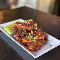 Charlies Bar & Kitchen - Wings (6 pc)