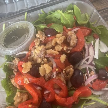 Bella Pizza - Spinach Salad - Pizza Near Me - Hasbrouck Heights, New Jersey