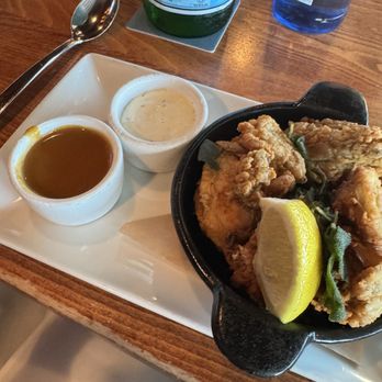 Elliott's Oyster House - Pan Fried Pacific Oysters - Seafood Near Me - Seattle, Washington