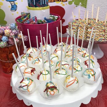 Sweet Dreams Bakery - Matching Splatter Red Velvet & Chocolate Cake Pops - Bakeries Near Me - Colma, California