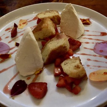 Valette Restaurant - Roasted Local Strawberry Tart - New American Near Me - Healdsburg, California