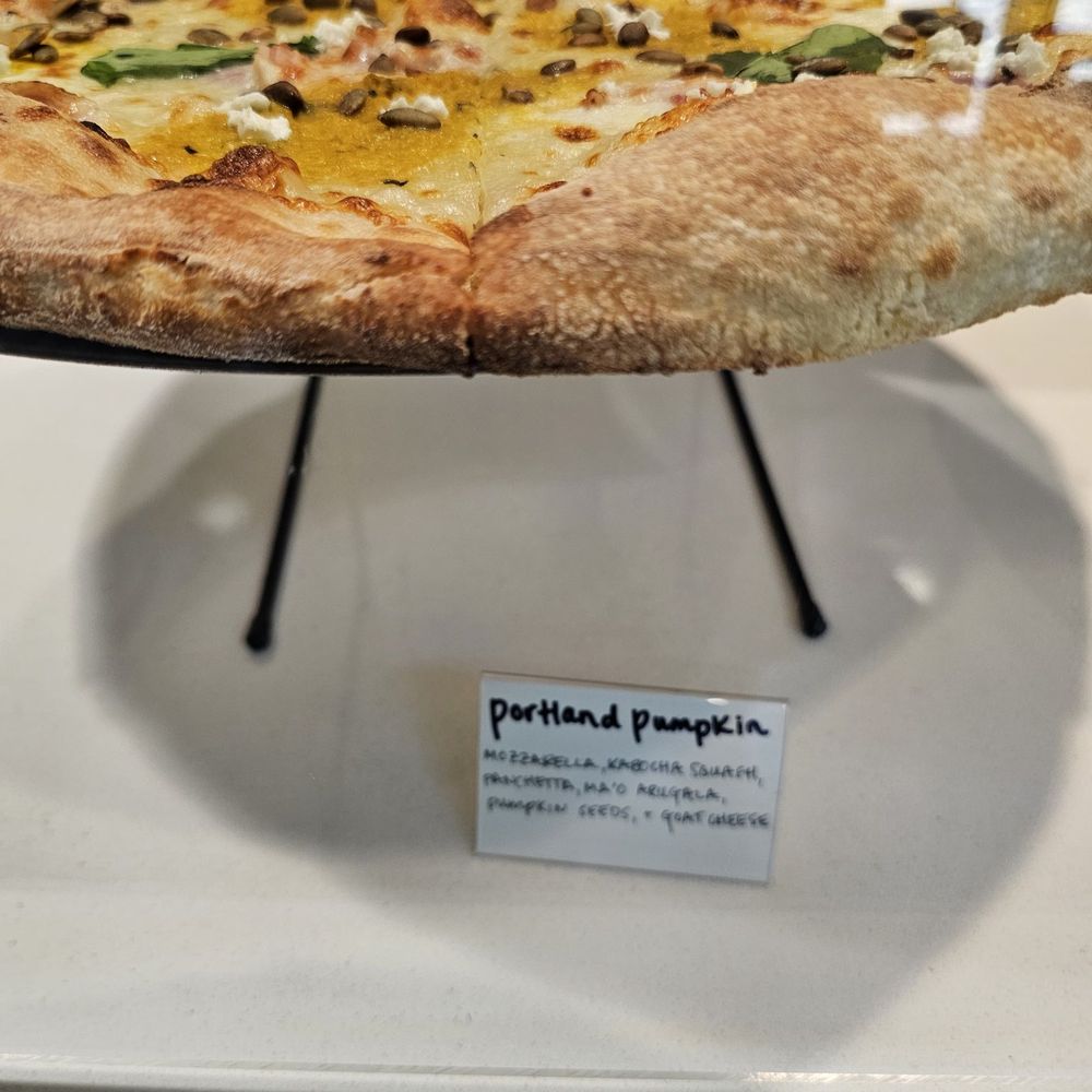 Mad Pie - Let's get Portland Pumpkin! - Pizza Near Me - Honolulu, Hawaii