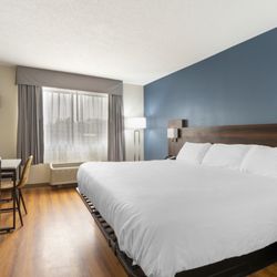 Motel 6 - King Bed Room
