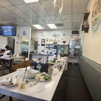 Pho Duoi Bo - Tables left uncleared. - Vietnamese Near Me - San Jose, California Pho Duoi Bo - Tables left uncleared. - Vietnamese Near Me - San Jose, California