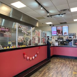 Duck Donuts - Main area