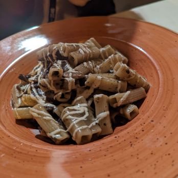 Il Cavatappi - Rigatoni - Italian Near Me - Varenna, LC