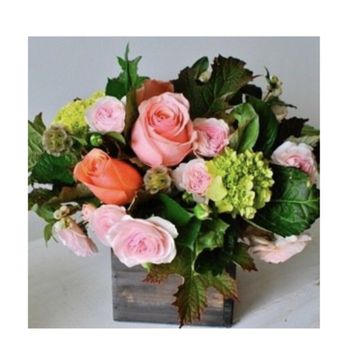 Sammy's Flowers - Irving ST bouquet on website vs actual bouquet. Pretty close! - Florists Near Me - Portland, Oregon