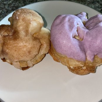 Beard Papa's - Bakeries Near Me - Katy, Texas