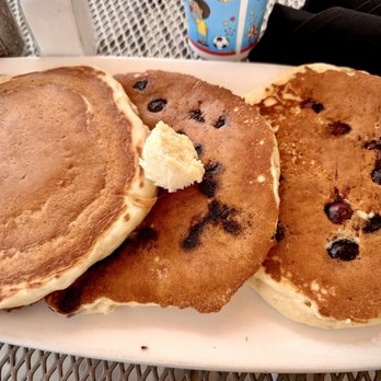Urban Egg - Traditional Pancake Flight (avoid) - American Near Me - Overland Park, Kansas Urban Egg - Traditional Pancake Flight (avoid) - American Near Me - Overland Park, Kansas