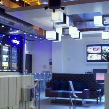 Aloft by Marriott Harlem - Wxyz bar - Hotels Near Me - New York, New York
