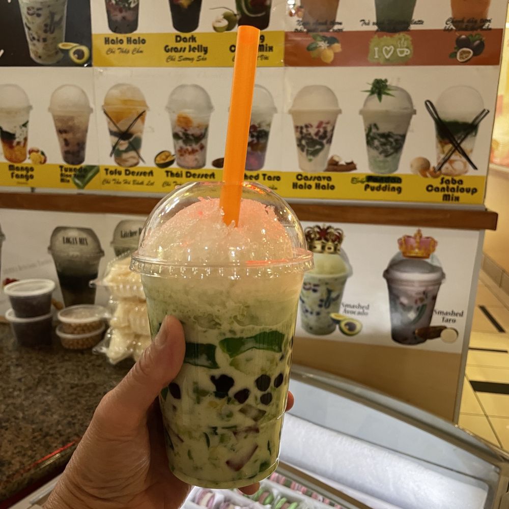 Aroma Coffee and Snacks - Smashed avocado - Desserts Near Me - Milpitas, California