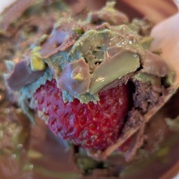 Chocolate and Love Cafe - Whole strawberry in my strawberry kunafa cup - Chocolatiers & Shops Near Me - Mississauga, Ontario Chocolate and Love Cafe - Whole strawberry in my strawberry kunafa cup - Chocolatiers & Shops Near Me - Mississauga, Ontario