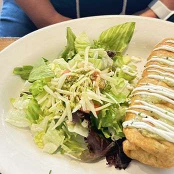Sin Fronteras Cafe - Chimichangas chicken excellent - Latin American Near Me - Annapolis, Maryland