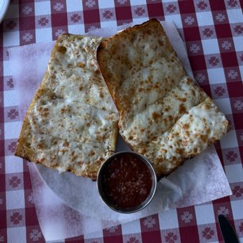 Del's Pizzeria - Garlic cheese bread. - Pizza Near Me - Pismo Beach, California