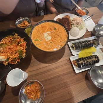 BobaYolo - jolmyeon, rosé tteokboki, beef & spicy fish cake kimbab, donkatsu - Coffee & Tea Near Me - Fullerton, California