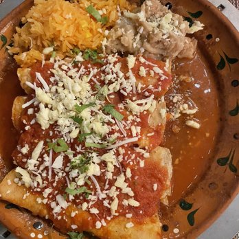 Bugambilia - Chicken enchiladas - Mexican Near Me - San Miguel de Allende, GUA Bugambilia - Chicken enchiladas - Mexican Near Me - San Miguel de Allende, GUA