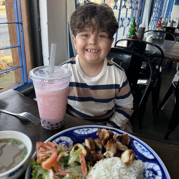 Pho Ha - Strawberry boba and chicken teriyaki - Vietnamese Near Me - Shoreline, Washington