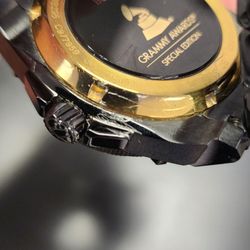 Daniel's Jewelers - Manager (Elena), Xavier (Sales) did not mention any damage to the watch. Luckily I checked before I walked away.